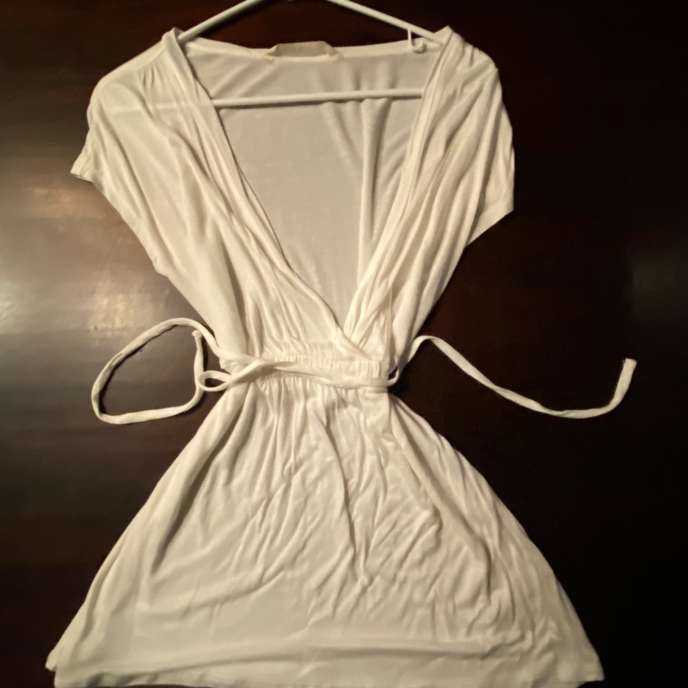 Old Navy Women’s White Tunic Cover Up with waist tie, size medium